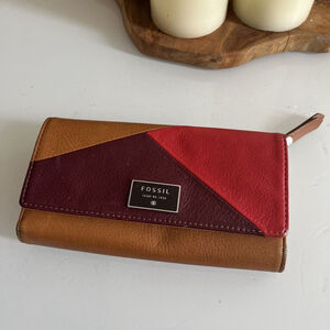 Fossil Color Block Leather Wristlet Clutch Wallet Red/Brow/Tan Cow Hide Snap